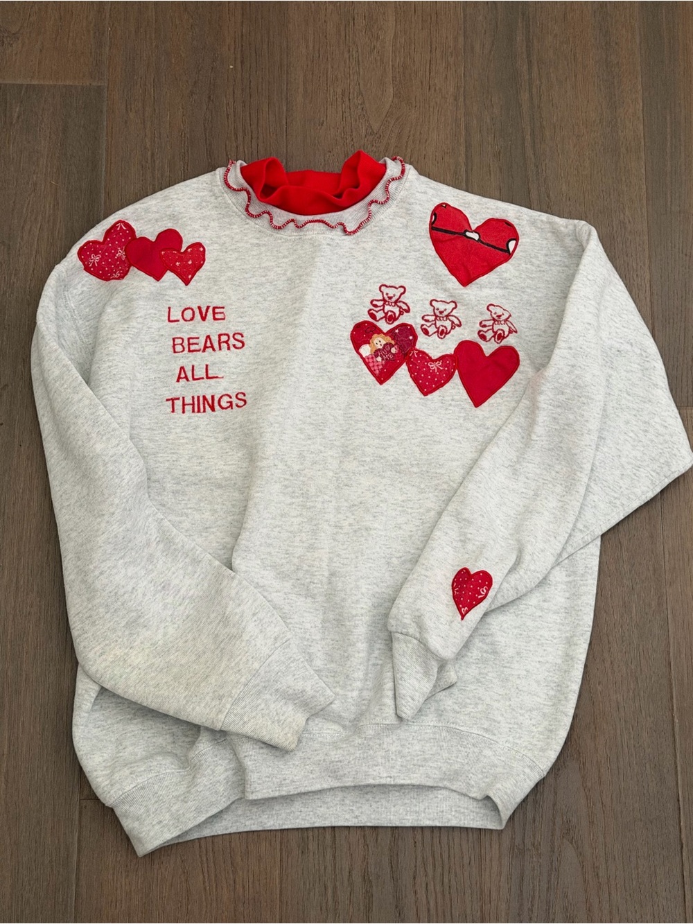 Valentine’s Day custom love themed crewneck sweatshirt vintage vault find large